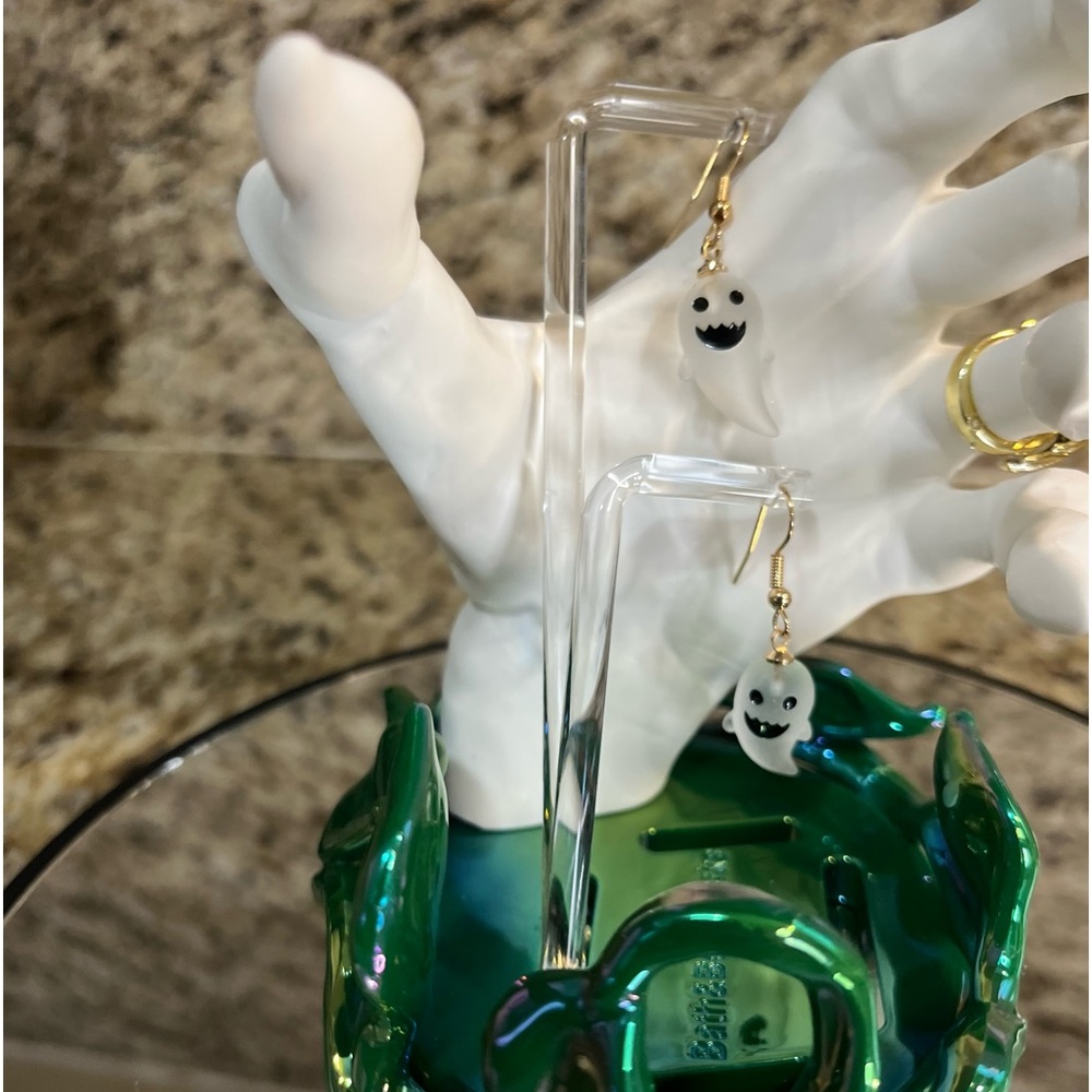 Ghostly Earrings !!